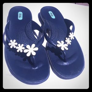 Oka-B flip flops size M/L